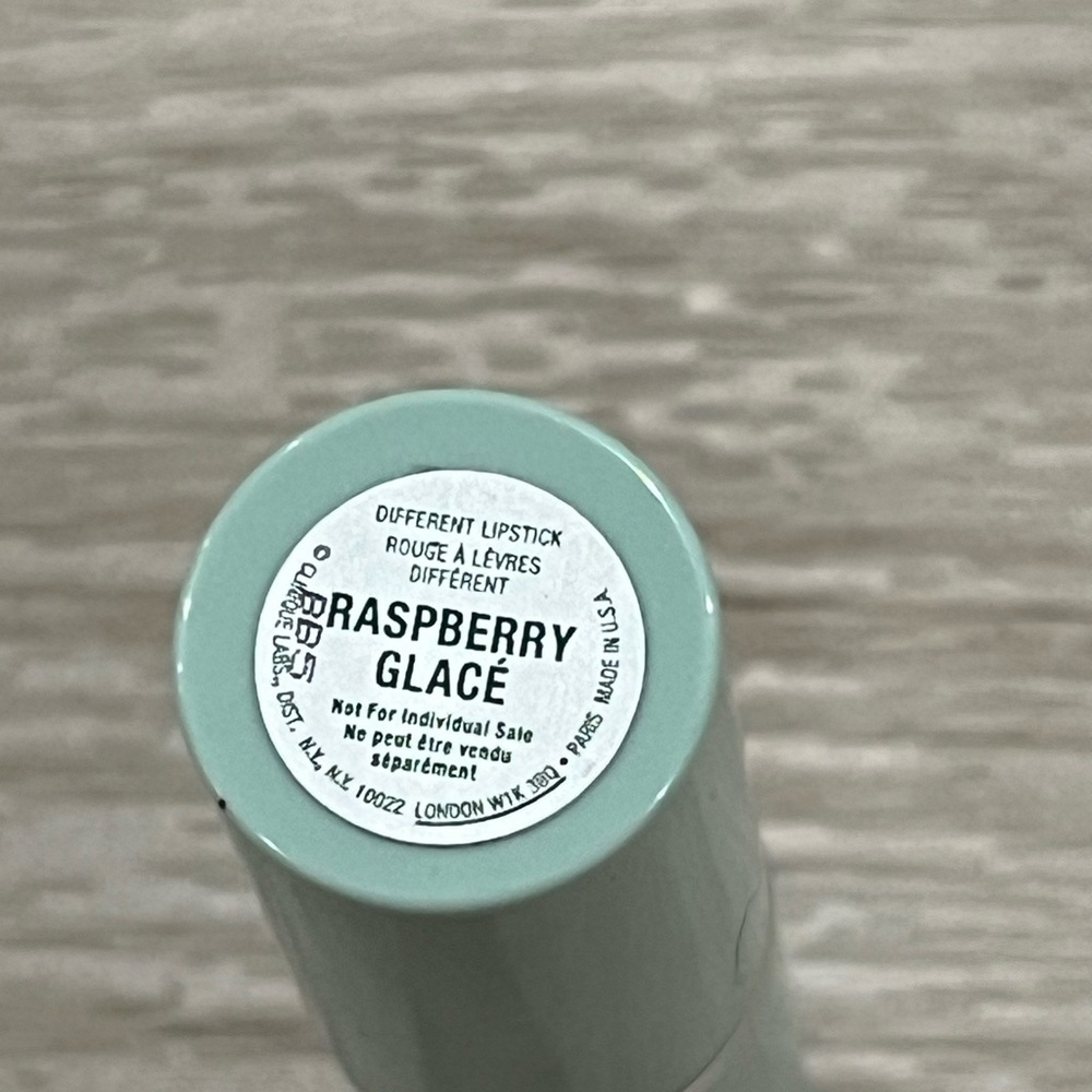 Clinique Lipstick Shaping Lip Colour Raspberry Glace - Picture 2 of 3